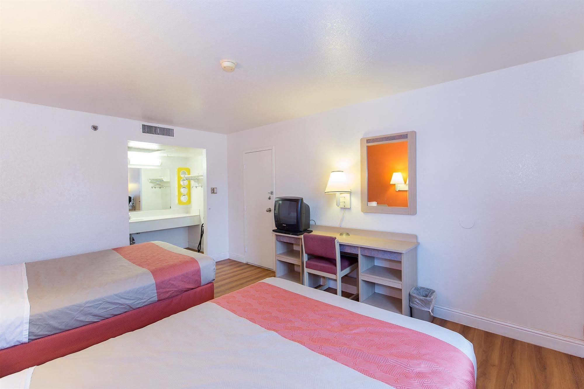 Motel 6 Vallejo - Maritime North Dış mekan fotoğraf
